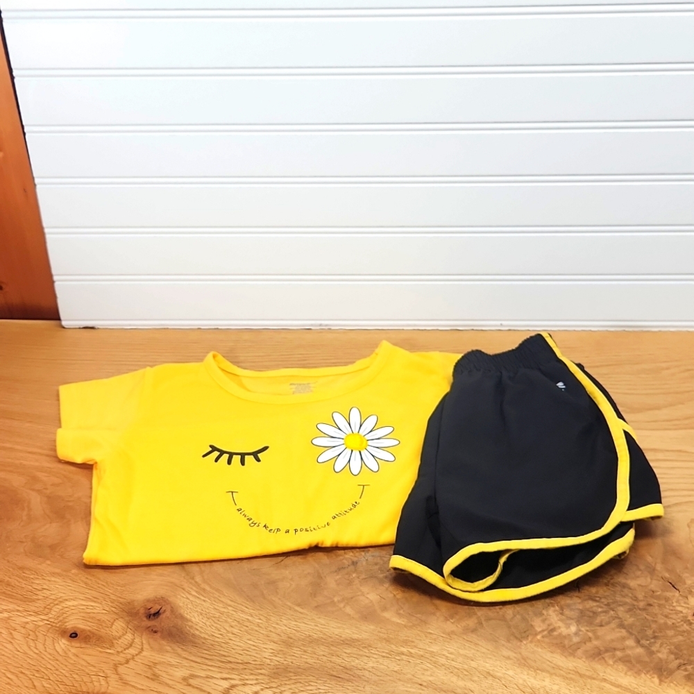 Marika Kids 2 piece Outfit Size XS 4-5. Tie shirt and lined shorts